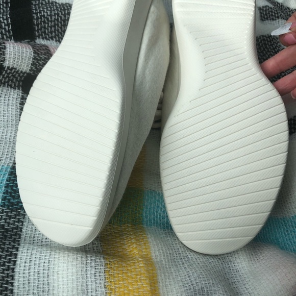 New Allbirds White Wool Runners Sneakers - Picture 6 of 6